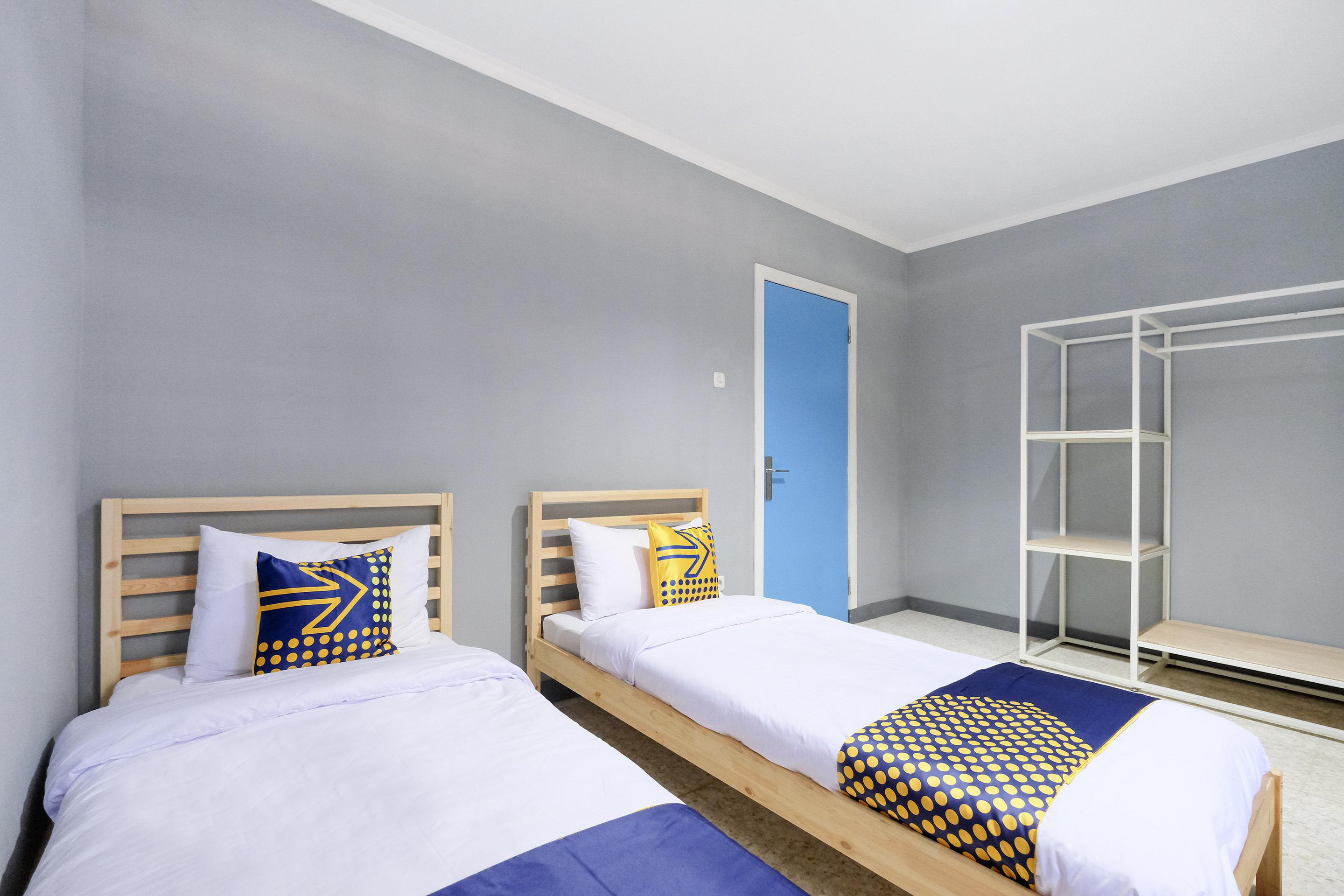 Hotel Spot On 2281 Omajo Semarang Exterior foto